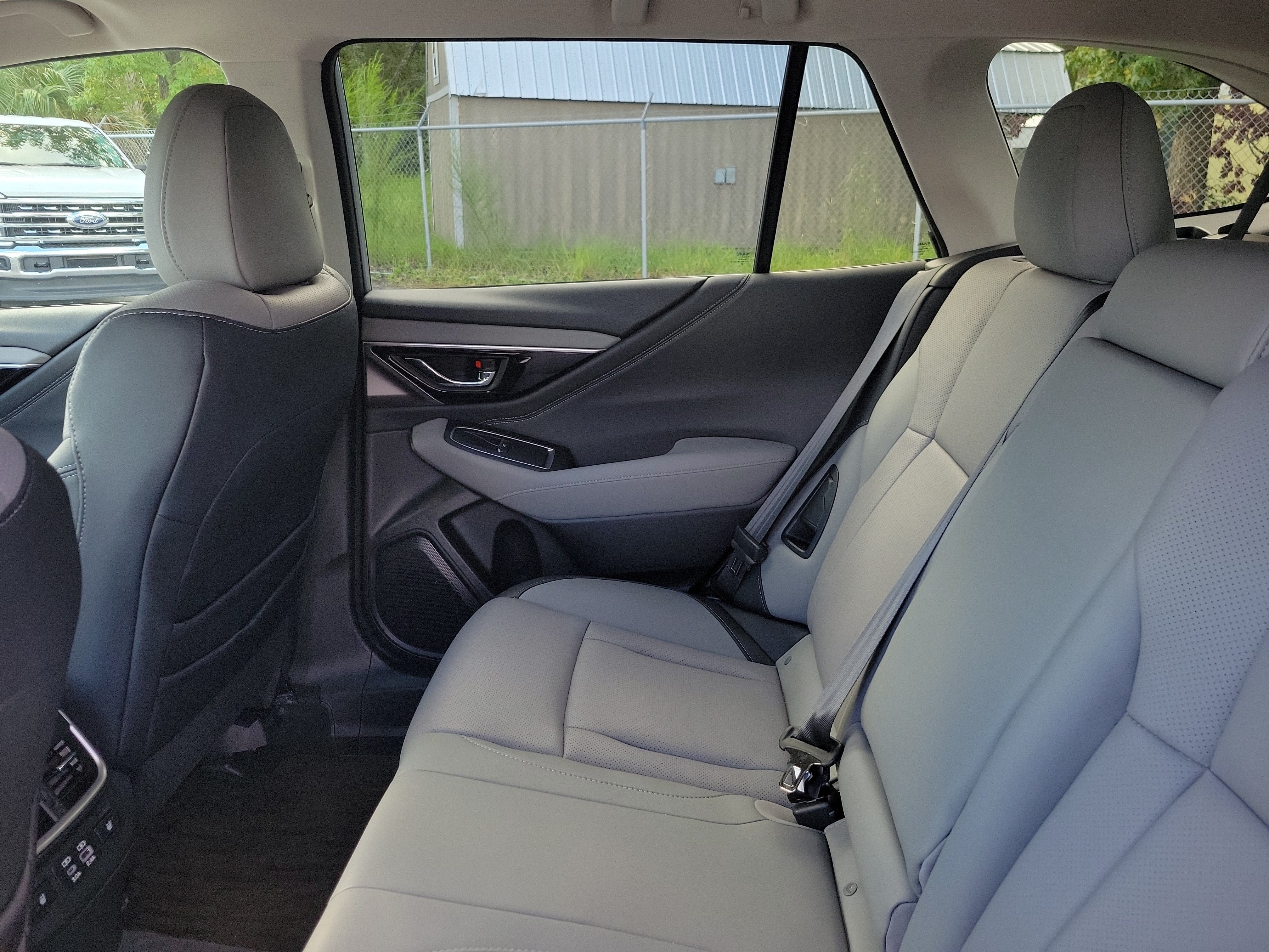 Used 2025 Subaru Outback Limited AWD/4WD image 20