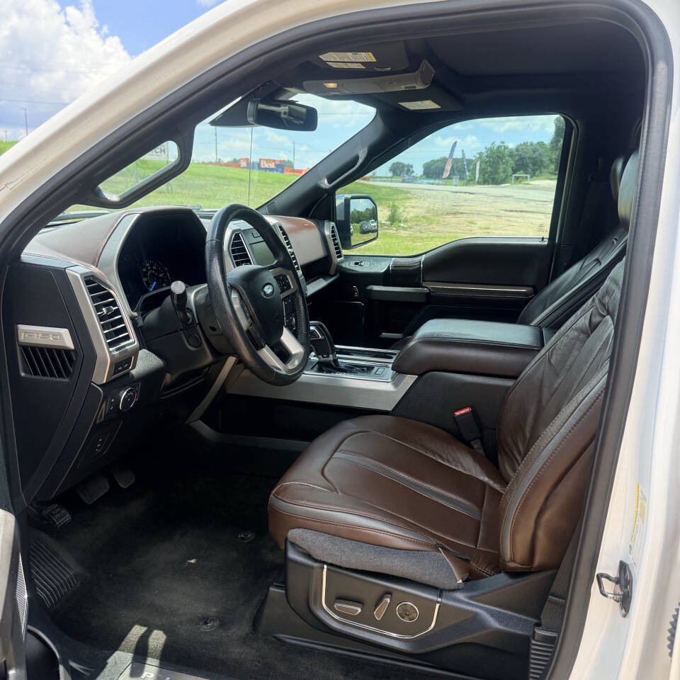 Used 2015 Ford F150 Platinum w/ Equipment Group 701A Luxury AWD/4WD image 15
