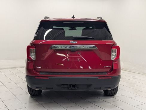 Certified 2023 Ford Explorer XLT w/ Class IV Trailer Tow Package image 8