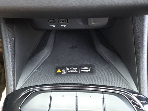 Used 2025 Buick Envista Avenir image 11