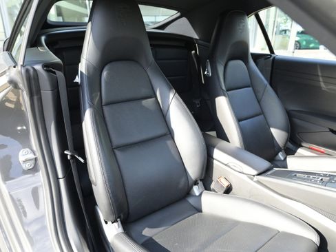 Used 2016 Porsche 911 Carrera 4 image 34