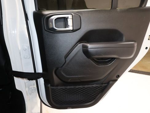 Used 2024 Jeep Wrangler Unlimited Rubicon image 19