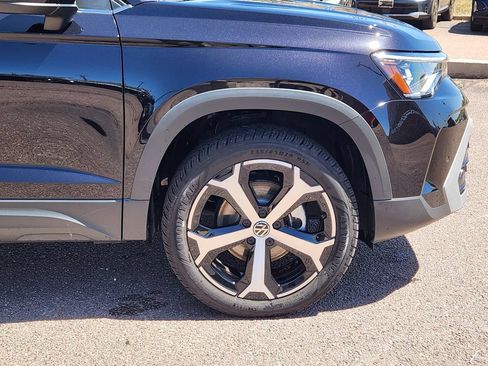 New 2025 Volkswagen Taos SEL AWD/4WD image 29
