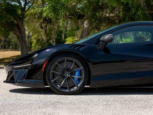 Used 2023 McLaren Artura image 48