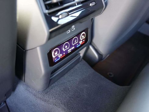 Used 2026 BMW M5 image 17