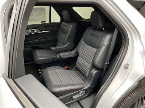 New 2026 Ford Explorer ST-Line w/ ST-Line Street Pack AWD/4WD image 13