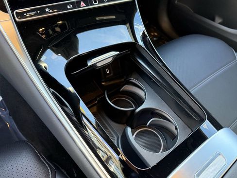 Certified 2025 Mercedes-Benz GLC 300 4MATIC image 17