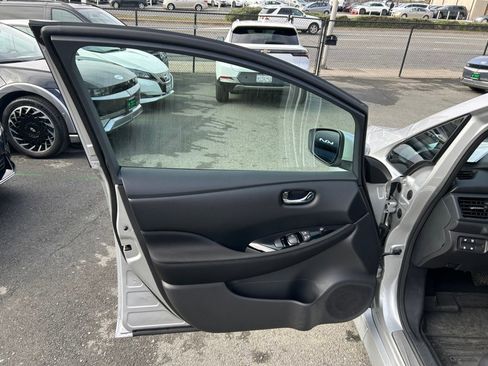 Used 2024 Nissan Leaf SV Plus image 10