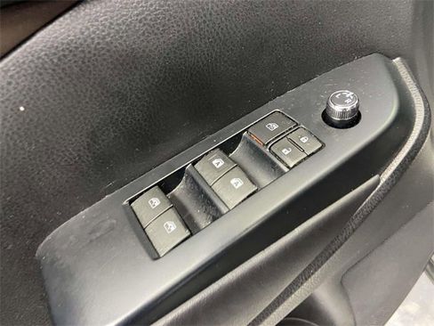 Used 2017 Toyota Highlander XLE image 21