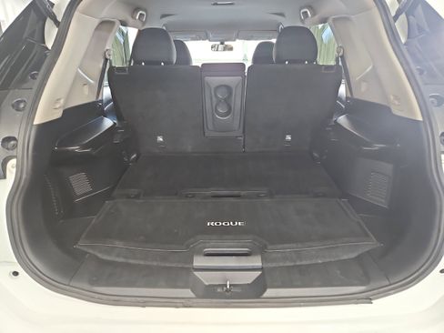 Used 2017 Nissan Rogue SV image 13