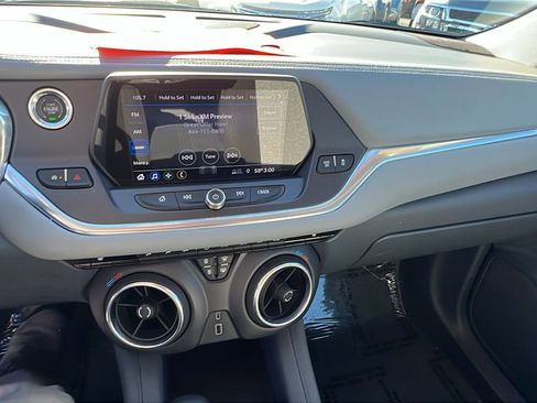 Used 2020 Chevrolet Blazer LT image 27