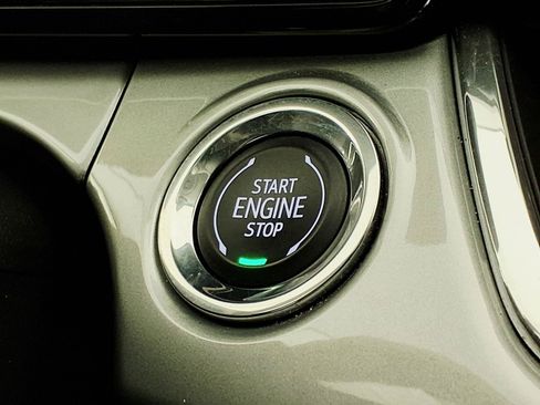 Used 2025 Chevrolet Trax LT w/ Driver Confidence Package FWD image 23