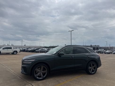 Used 2022 Genesis GV70 3.5T Sport w/ Sport Prestige Package image 10