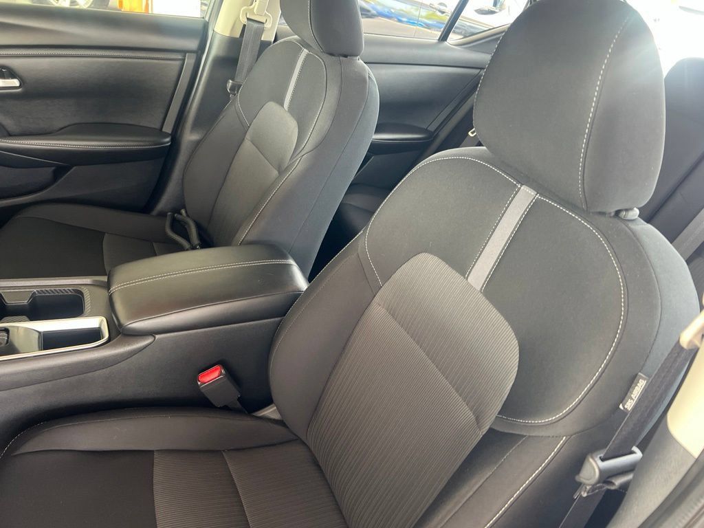 Certified 2024 Nissan Sentra SV w/ Trunk Package FWD image 5