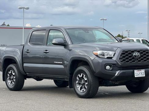 Certified 2022 Toyota Tacoma TRD Off-Road image 5