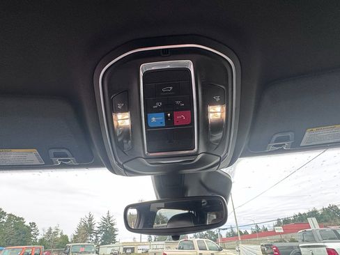 Used 2024 Jeep Grand Cherokee L Laredo image 15