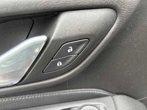 Used 2023 GMC Yukon Denali image 14