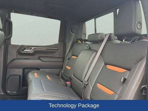 Used 2023 GMC Sierra 1500 AT4 w/ AT4 Premium Package AWD/4WD image 17