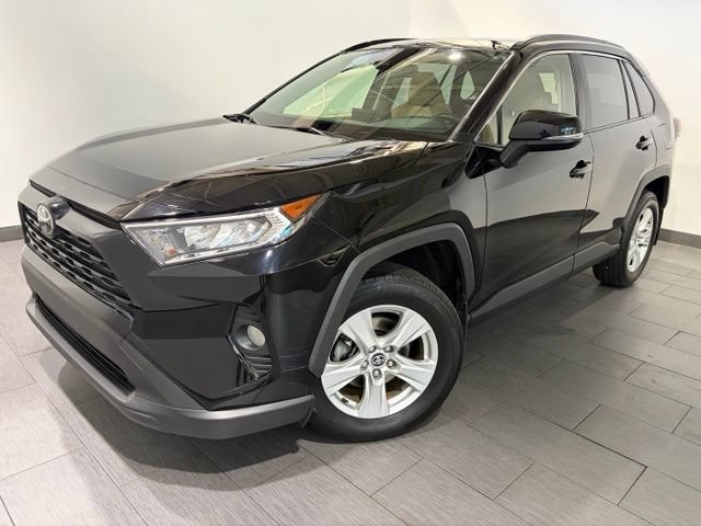 Used 2020 Toyota RAV4 XLE w/ Convenience Package AWD/4WD image 1