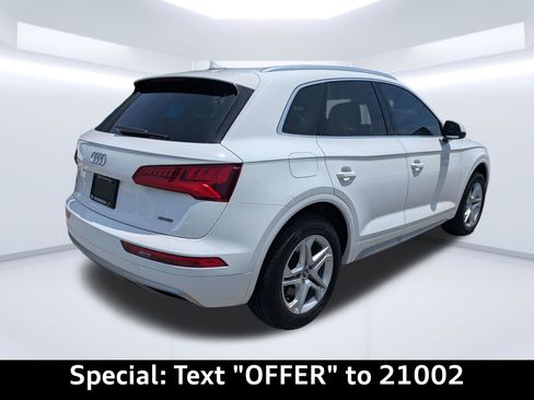 Used 2019 Audi Q5 2.0T Premium w/ Convenience Package AWD/4WD image 3