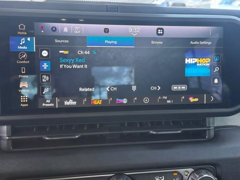 New 2026 Jeep Gladiator Sport image 21