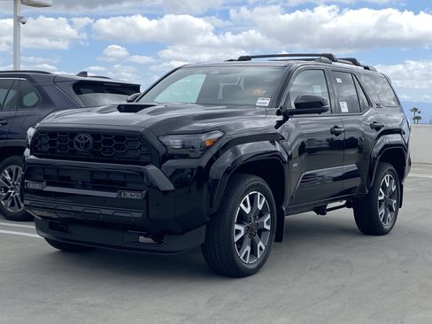 New 2026 Toyota 4Runner TRD Sport Premium AWD/4WD image 6