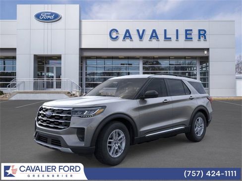 Used 2025 Ford Explorer Active image 1