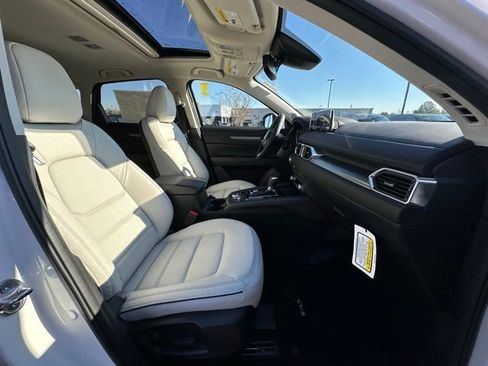 New 2025 MAZDA CX-5 AWD 2.5 S w/ Preferred Package image 29