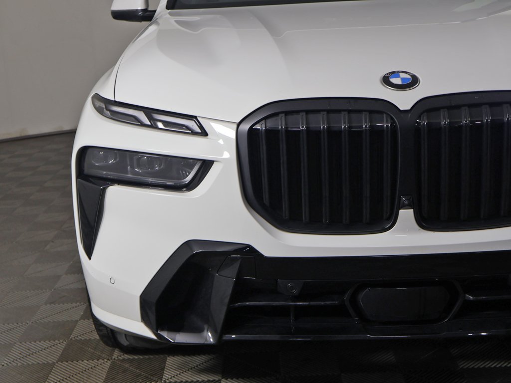 Used 2024 BMW X7 xDrive40i w/ M Sport Package AWD/4WD image 16