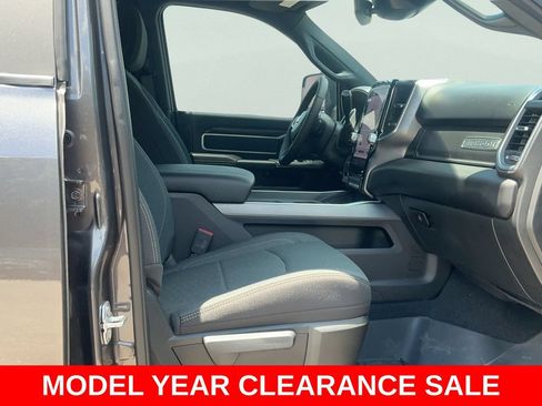 New 2025 RAM 2500 Big Horn AWD/4WD image 11