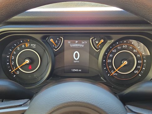 Used 2025 Jeep Gladiator Sport image 20