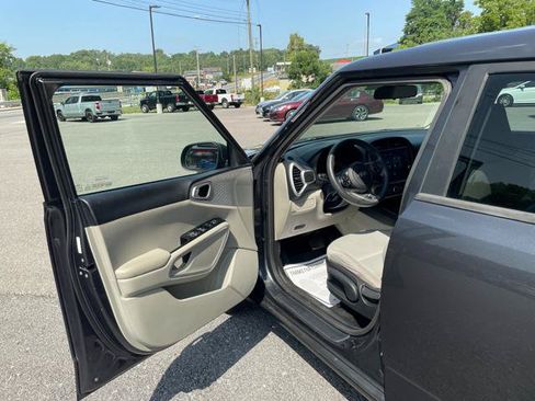 Used 2020 Kia Soul LX FWD image 14