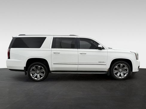 Used 2016 GMC Yukon XL Denali w/ Open Road Package AWD/4WD image 4