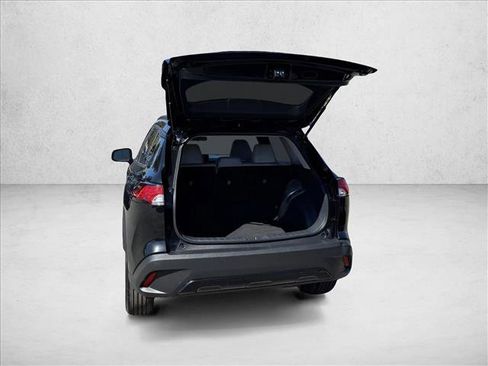 Used 2022 Toyota Corolla Cross LE FWD image 7