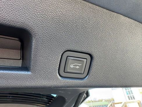 Used 2025 Buick Enclave Preferred image 24