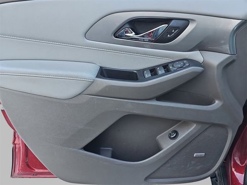 Used 2019 Chevrolet Traverse LT w/ LT Premium Package image 27