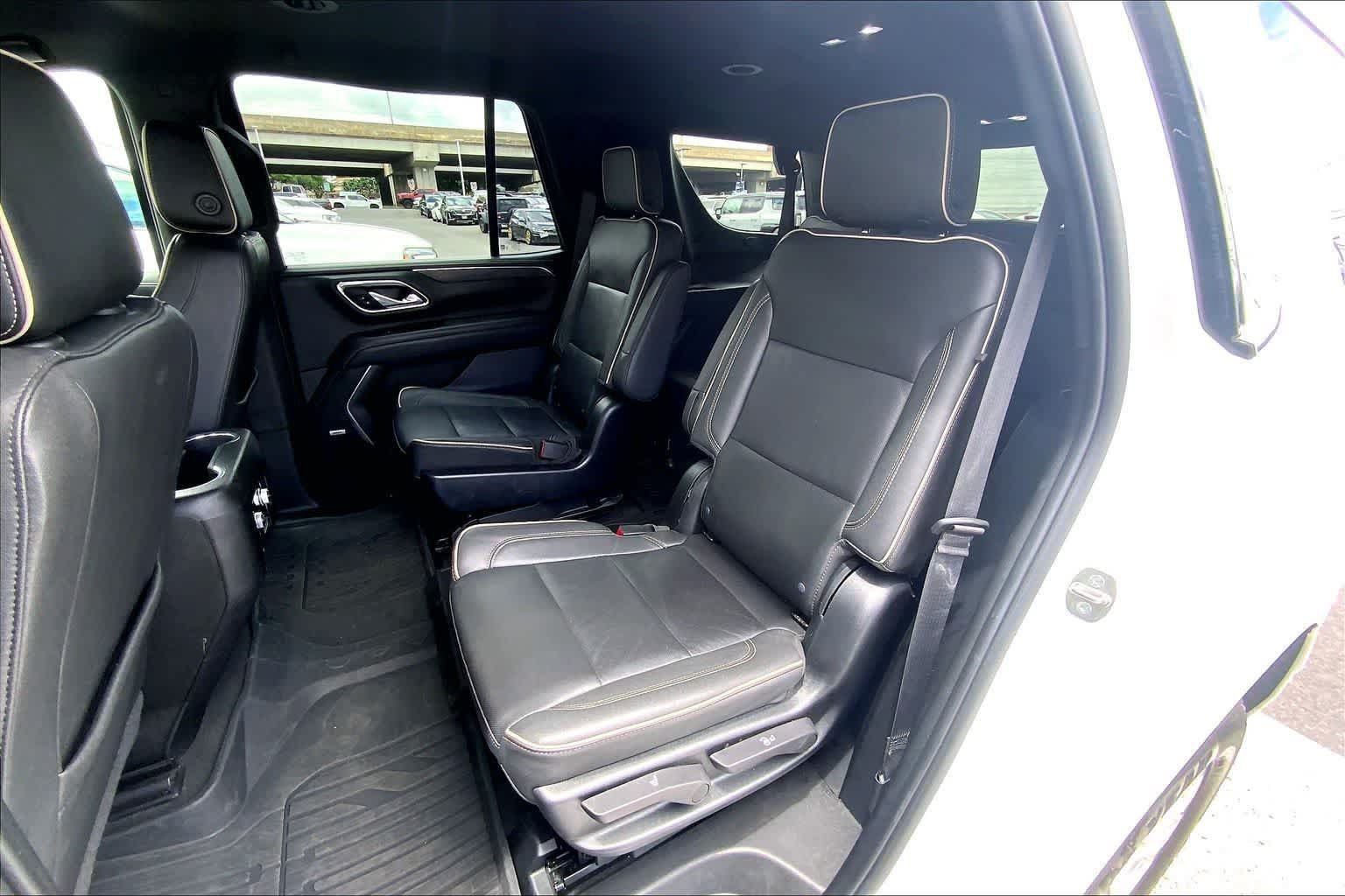 Used 2023 GMC Yukon SLT AWD/4WD image 29