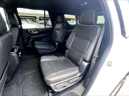 Used 2023 GMC Yukon SLT AWD/4WD image 29