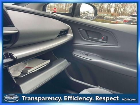 Used 2023 Toyota Prius LE image 32
