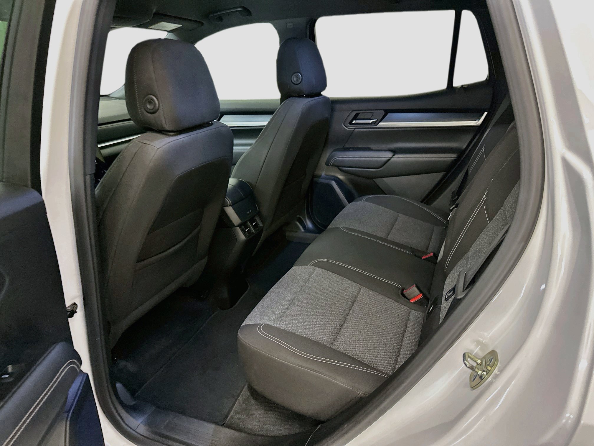 Used 2025 GMC Terrain Elevation AWD/4WD image 29