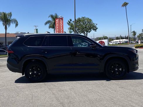 Used 2026 Toyota Grand Highlander AWD image 35