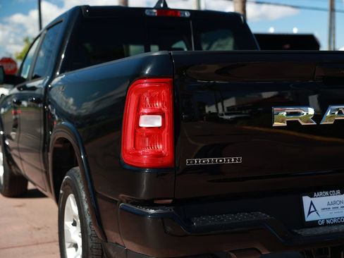 New 2026 RAM 1500 4x4 Crew Cab image 9