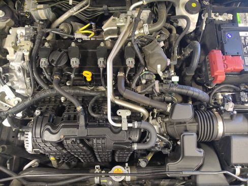 Used 2024 Nissan Altima 2.5 SV FWD image 30