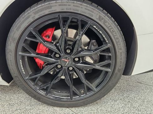 Used 2023 Chevrolet Corvette Stingray Preferred Cpe w/ Z51 Performance Package RWD image 34