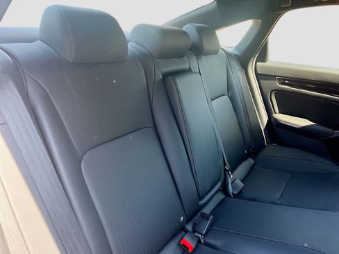 Used 2025 Honda Civic Sport image 28