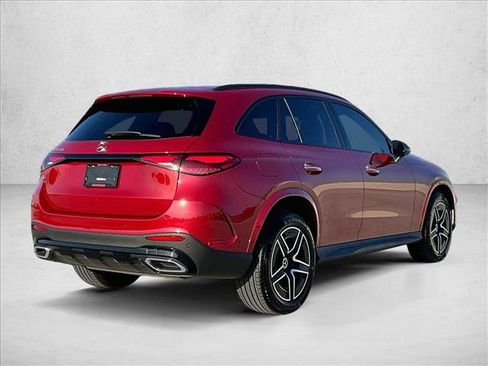 Used 2026 Mercedes-Benz GLC 300 image 2