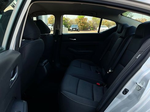 Used 2022 Nissan Altima 2.5 S image 11