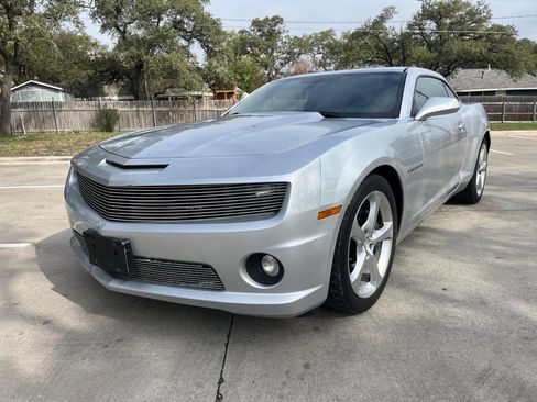 Used 2013 Chevrolet Camaro SS image 2