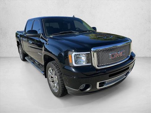 Used 2010 GMC Sierra 1500 Denali AWD/4WD image 3