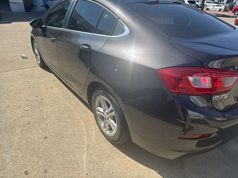 Used 2017 Chevrolet Cruze LT w/ Convenience Package image 22